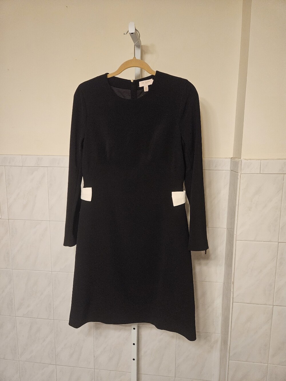 TED BAKER LONDON DRESS
